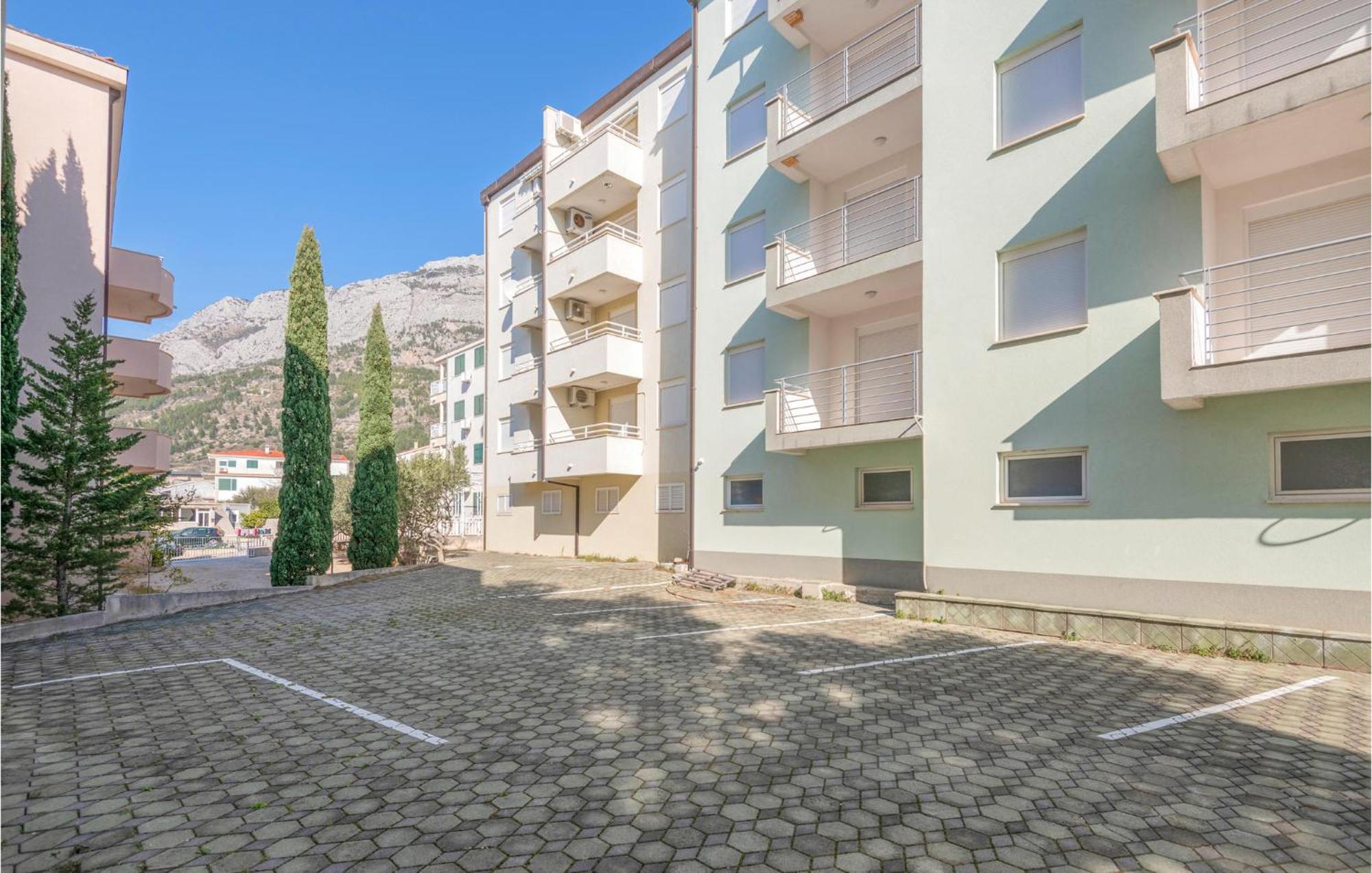 1 Bedroom Beautiful Apartment In Baška Voda Exteriér fotografie