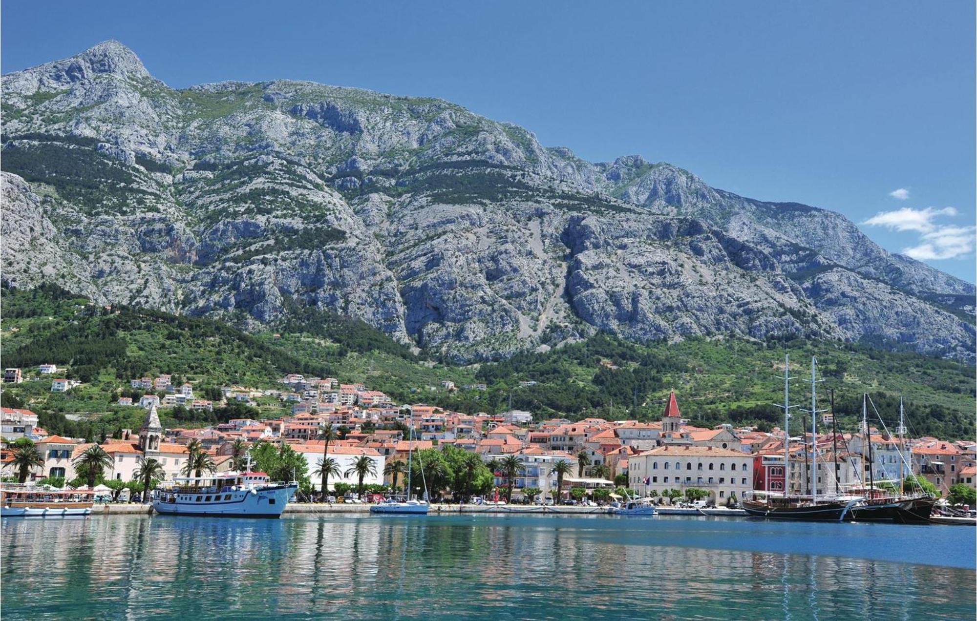 1 Bedroom Beautiful Apartment In Baška Voda Exteriér fotografie